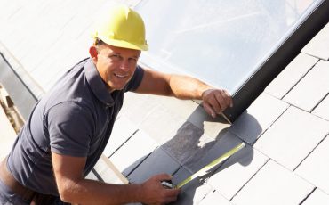 What to Look for When Hiring a Roofer in Florida