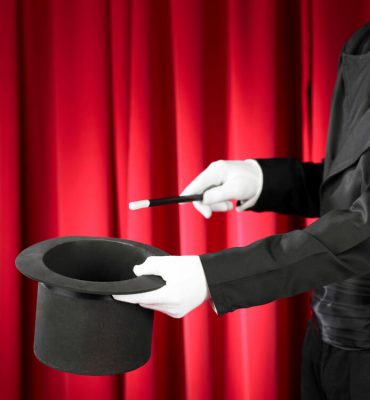 HOW TO BECOME A PROFESSIONAL MAGICIAN