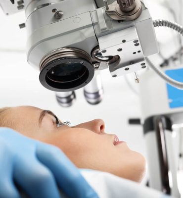 Can You Wear Eye Makeup to the Eye Doctor?